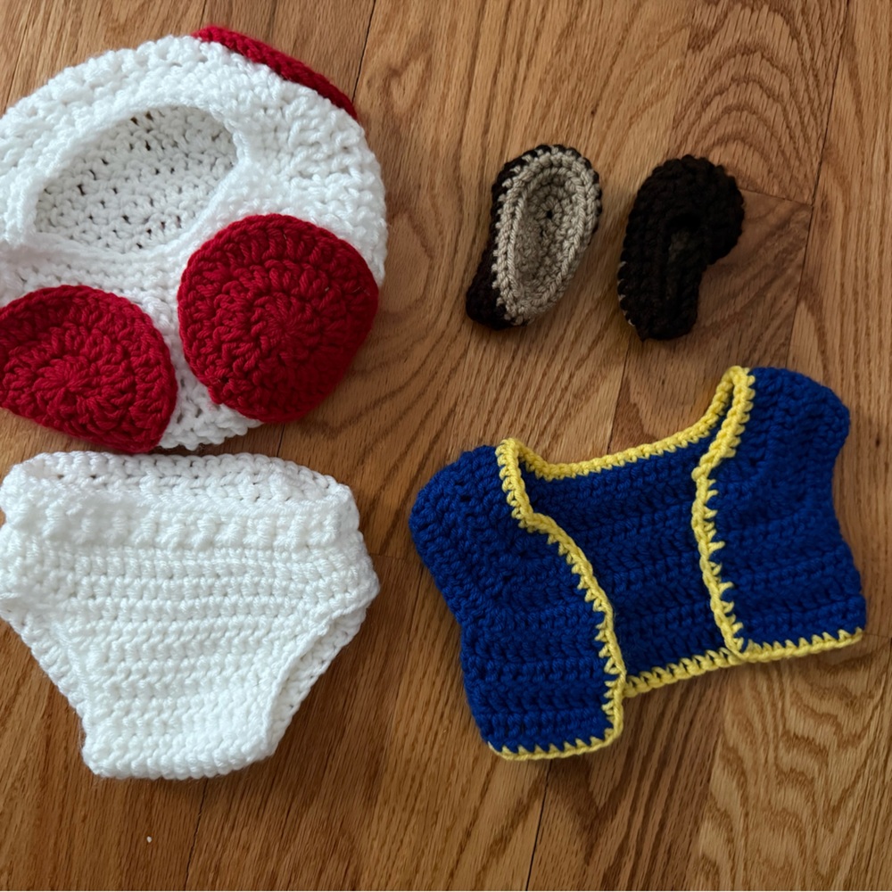 Crochet “Toad” Baby Costume Set